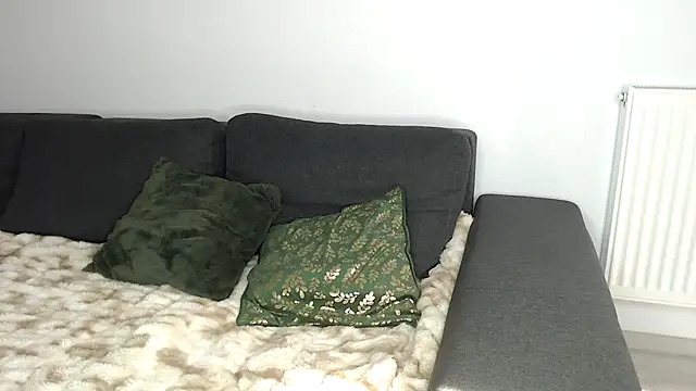 Snapshot of ElizabethAC chatting on February 24, 9:43 am ElizabethAC online show from February 24, 9:43 am