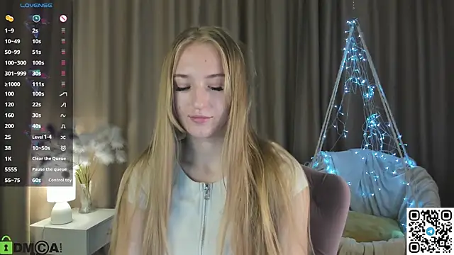 Snapshot of Stacy_River chatting on October 9, 9:29 am Stacy River online show from October 9, 9:29 am