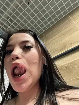 Chloe  Moon online show from January 31, 10:10 pm