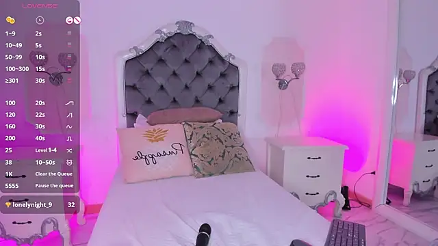 PollyGrey  online show from September 27, 3:44 am