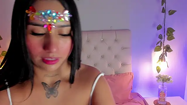 Isabella Flowers online show from September 11, 8:20 pm