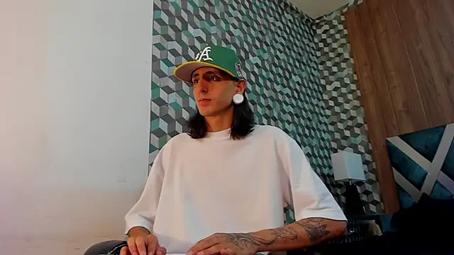 Matthew Dixonn online show from January 27, 1:16 am