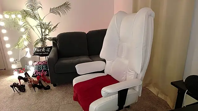 YourMarthaMayer online show from March 5, 7:06 pm