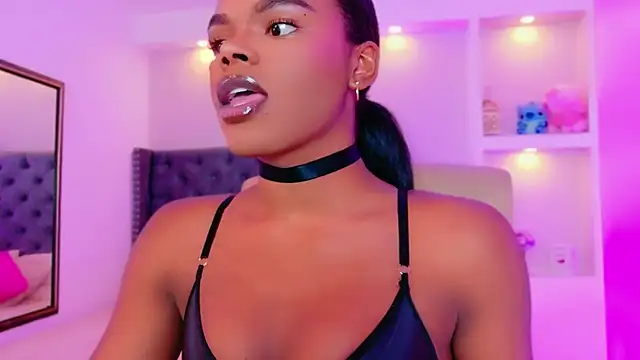 CamiEstrada online show from September 29, 9:19 pm