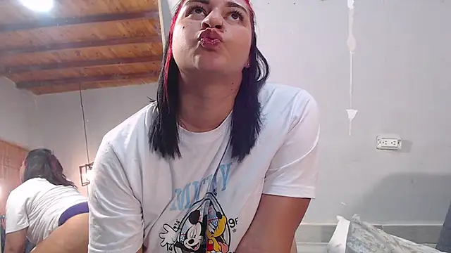 Snapshot of Luna_Florez chatting on December 7, 3:36 am Luna Florez online show from December 7, 3:36 am