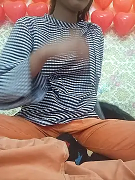 Snapshot of ks536191 chatting on February 5, 5:41 am ks536191 online show from February 5, 5:41 am