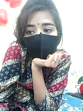 Snapshot of ks536191 chatting on February 16, 8:21 am ks536191 online show from February 16, 8:21 am