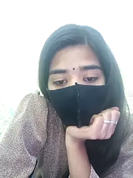 Snapshot of ks536191 chatting on March 18, 5:20 am ks536191 online show from March 18, 5:20 am