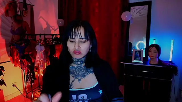 Snapshot of TinnaDawsom chatting on December 3, 1:46 am TinnaDawsom online show from December 3, 1:46 am