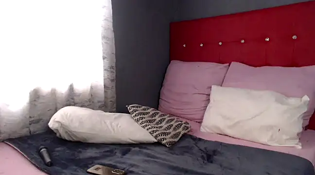 Foxybrownxx1 online show from March 1, 8:34 am