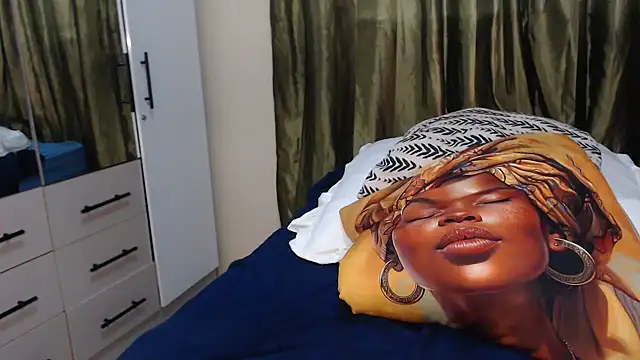 Foxybrownxx1 online show from November 21, 8:29 pm