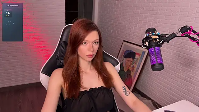 Snapshot of mirai_meeow chatting on January 18, 4:31 pm mirai meeow online show from January 18, 4:31 pm