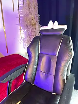 LylaLee111 online show from January 17, 1:24 pm