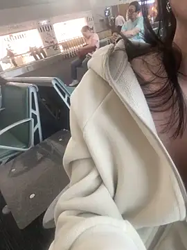 Snapshot of zqq5522 chatting on December 4, 8:45 am zqq5522 online show from December 4, 8:45 am