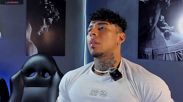 bradley smith online show from October 8, 3:37 am