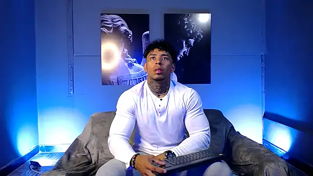 bradley smith online show from November 30, 6:34 pm