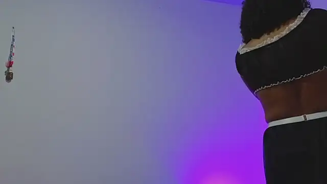 Snapshot of ChannelCox1 chatting on November 14, 7:18 am ChannelCox1 online show from November 14, 7:18 am