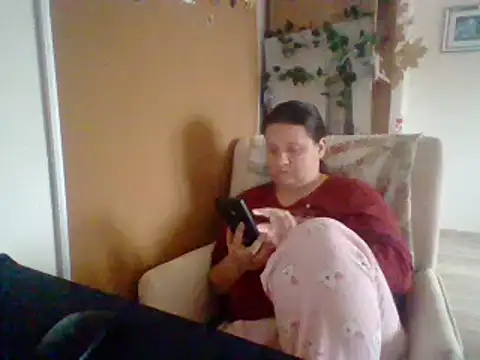 Snapshot of ReifeVenna chatting on December 4, 9:51 am ReifeVenna online show from December 4, 9:51 am