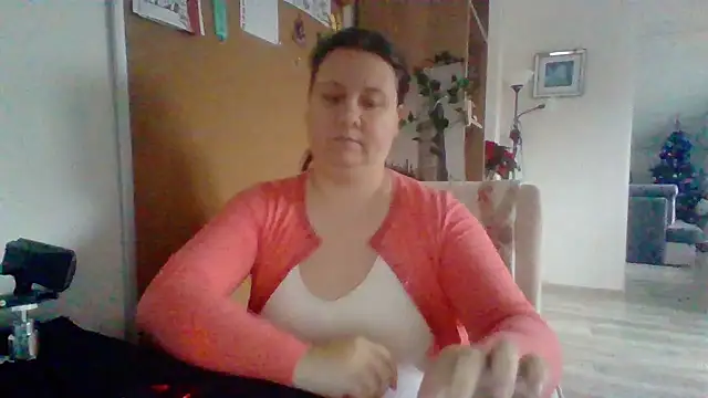 Snapshot of ReifeVenna chatting on December 16, 9:46 am ReifeVenna online show from December 16, 9:46 am