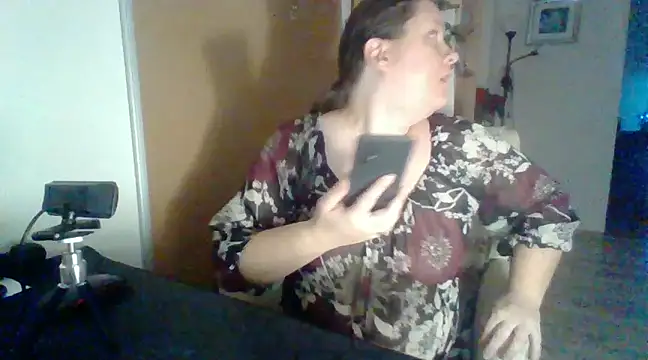 Snapshot of ReifeVenna chatting on December 19, 3:41 pm ReifeVenna online show from December 19, 3:41 pm