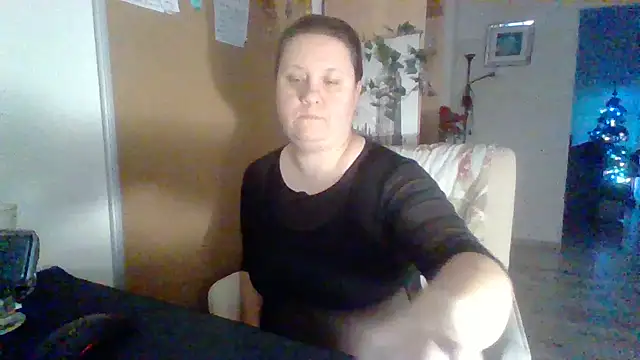 Snapshot of ReifeVenna chatting on December 23, 2:50 pm ReifeVenna online show from December 23, 2:50 pm