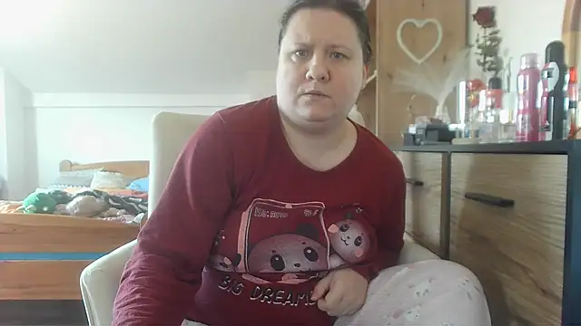 Snapshot of ReifeVenna chatting on February 21, 7:34 am ReifeVenna online show from February 21, 7:34 am