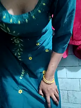 SAXYTannuja online show from February 25, 3:42 am