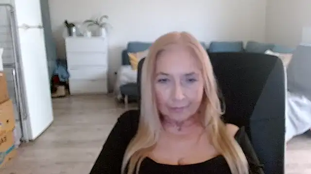 sofia xkiss online show from January 7, 10:54 am