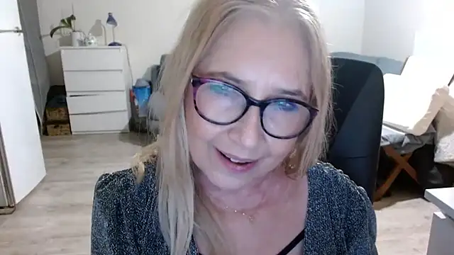 sofia xkiss online show from February 12, 6:19 pm