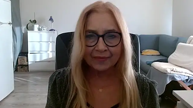 sofia xkiss online show from February 22, 2:41 pm