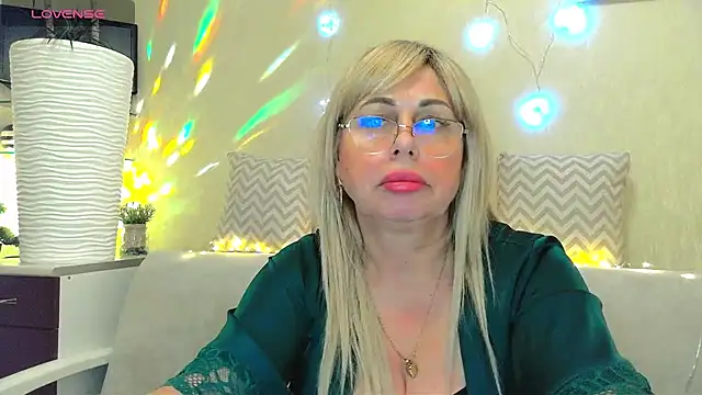 Snapshot of SusieNoreen chatting on January 25, 10:51 am SusieNoreen online show from January 25, 10:51 am