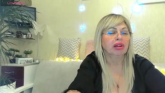 Snapshot of SusieNoreen chatting on January 29, 10:48 am SusieNoreen online show from January 29, 10:48 am
