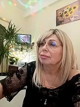Snapshot of SusieNoreen chatting on February 28, 10:52 am SusieNoreen online show from February 28, 10:52 am