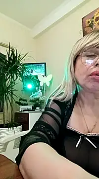 Snapshot of SusieNoreen chatting on March 18, 4:26 am SusieNoreen online show from March 18, 4:26 am