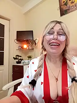 Snapshot of SusieNoreen chatting on October 8, 3:15 am SusieNoreen online show from October 8, 3:15 am