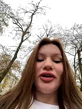 Snapshot of justmila chatting on December 6, 1:44 pm justmila online show from December 6, 1:44 pm