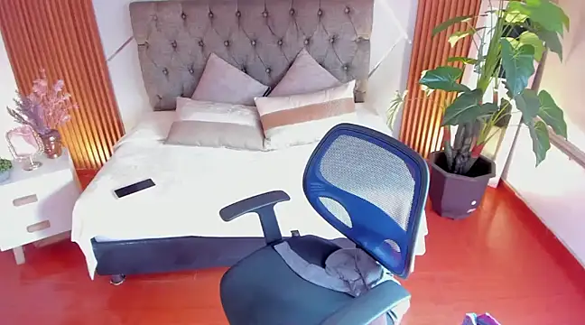 SofiaGomez420 online show from January 16, 7:52 pm