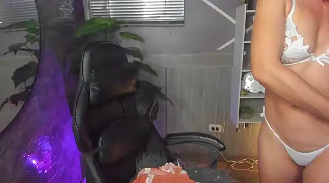 SofiaGomez420 online show from January 22, 8:07 am