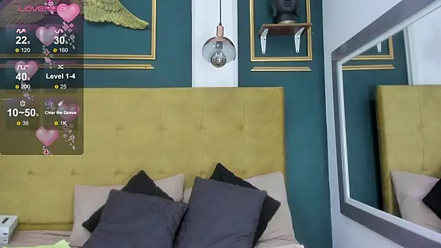 Snapshot of BellaPeers_ chatting on January 22, 11:34 am BellaPeers online show from January 22, 11:34 am