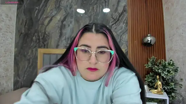 Snapshot of BellaPeers_ chatting on February 5, 11:34 am BellaPeers online show from February 5, 11:34 am