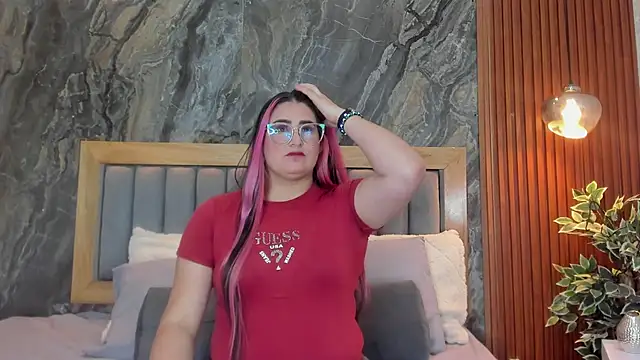 Snapshot of BellaPeers_ chatting on February 6, 12:16 pm BellaPeers online show from February 6, 12:16 pm