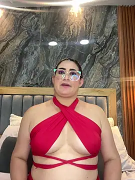 Snapshot of BellaPeers_ chatting on February 8, 3:00 pm BellaPeers online show from February 8, 3:00 pm