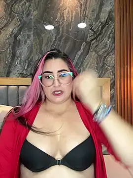 Snapshot of BellaPeers_ chatting on February 9, 2:50 pm BellaPeers online show from February 9, 2:50 pm