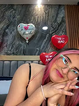 Snapshot of BellaPeers_ chatting on February 15, 3:06 pm BellaPeers online show from February 15, 3:06 pm