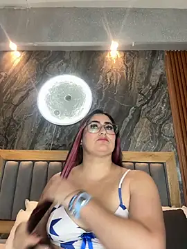 Snapshot of BellaPeers_ chatting on September 23, 11:46 am BellaPeers online show from September 23, 11:46 am