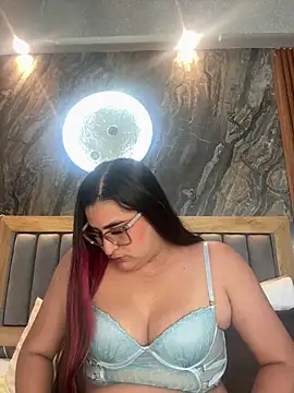 Snapshot of BellaPeers_ chatting on September 24, 11:57 am BellaPeers online show from September 24, 11:57 am