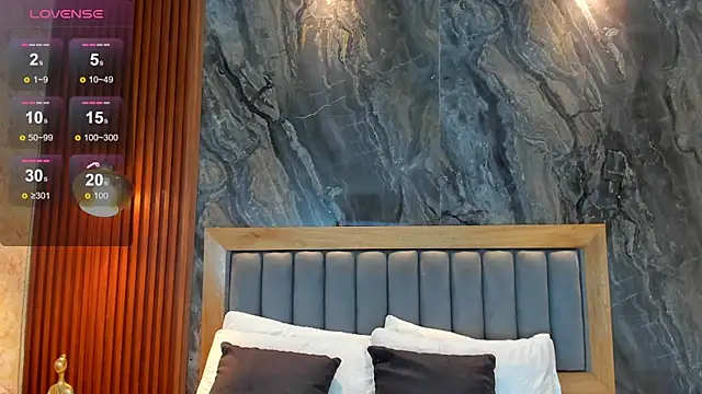 Snapshot of BellaPeers_ chatting on October 30, 11:44 am BellaPeers online show from October 30, 11:44 am