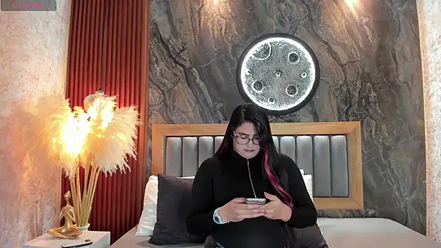 Snapshot of BellaPeers_ chatting on November 16, 12:22 pm BellaPeers online show from November 16, 12:22 pm