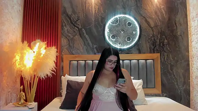 Snapshot of BellaPeers_ chatting on November 20, 11:54 am BellaPeers online show from November 20, 11:54 am