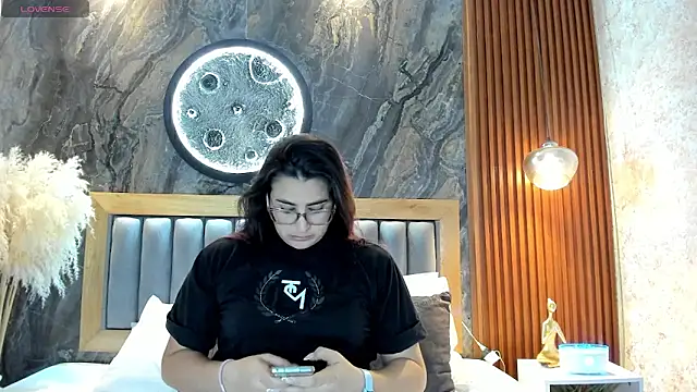 BellaPeers  online show from May 21, 11:28 am